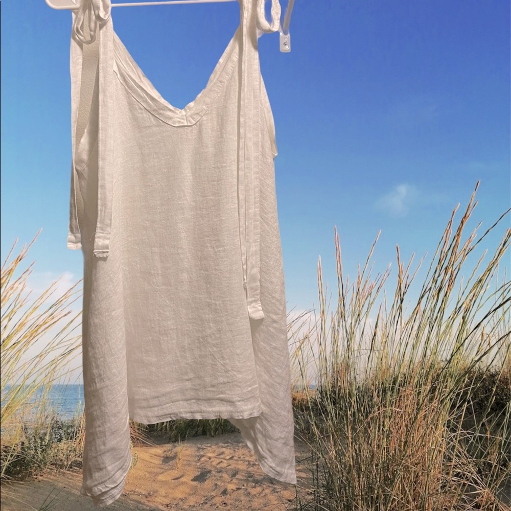 Boutique white tie tank top